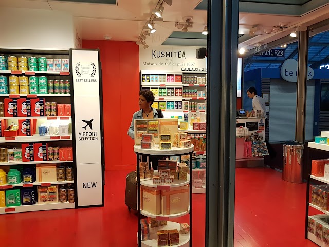 Ladurée Aéroport Roissy CDG Terminal 2F Restaurant