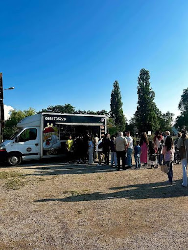 Photo 2 - Suprême Chicken Eat - Food Truck