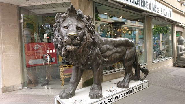 Schwarzer Elefant
