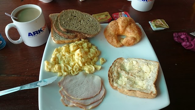 Ark Bar Beach Resort