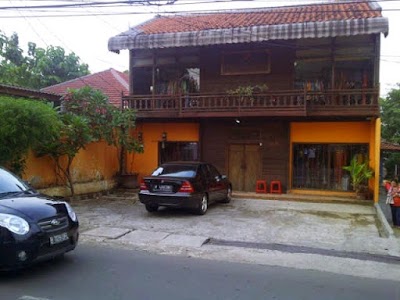 Photos of Dian Pelangi