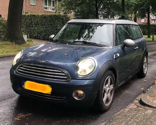 Arnhem car damage - Thumbnail