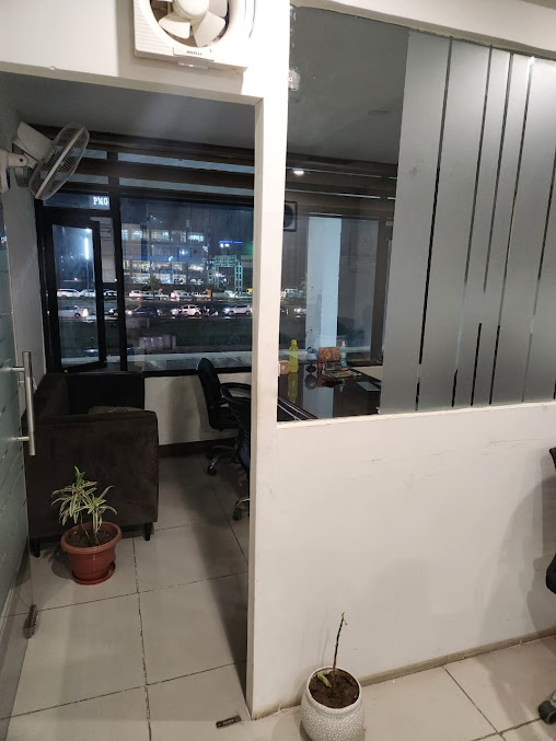 Af1qippn Ewlmzebduswee2gl8a7acwtpbqmtqd0peul=s677 K No