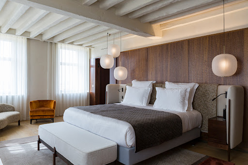Hotel de Pavie - Thumbnail