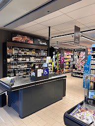 Photo n°8 de Magasin Utile à La Roche-de-Glun (Supérette)