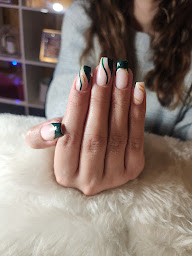 Photo n°31 de Jess fée des ongles à Commelle-Vernay (Institut de beauté)