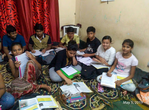 Students in Sunday study time post image