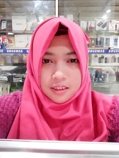 Photos of CANDRA PONSEL