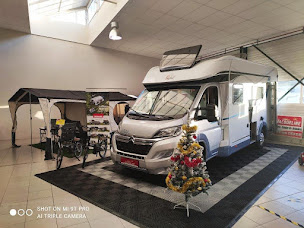 Photo n°17 de CAMPING-CARS JACQUELINE PLENEE-JUGON PAR GUEUDET 1880 à Plénée-Jugon (Magasin d'articles pour véhicules de loisirs)