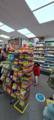 BERRYLANDS CONVENIENCE STORE - Thumbnail