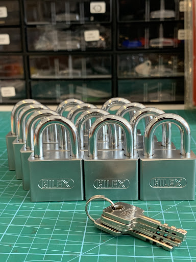 Golden key locksmith （Botani）