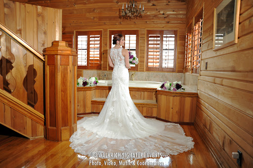 Walkrich Signature Events Photo, Video, DJ & Coordination - Thumbnail