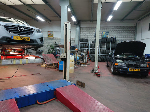 Autocenter van der Bijl