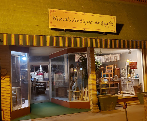 Nana's Antiques & Glfts