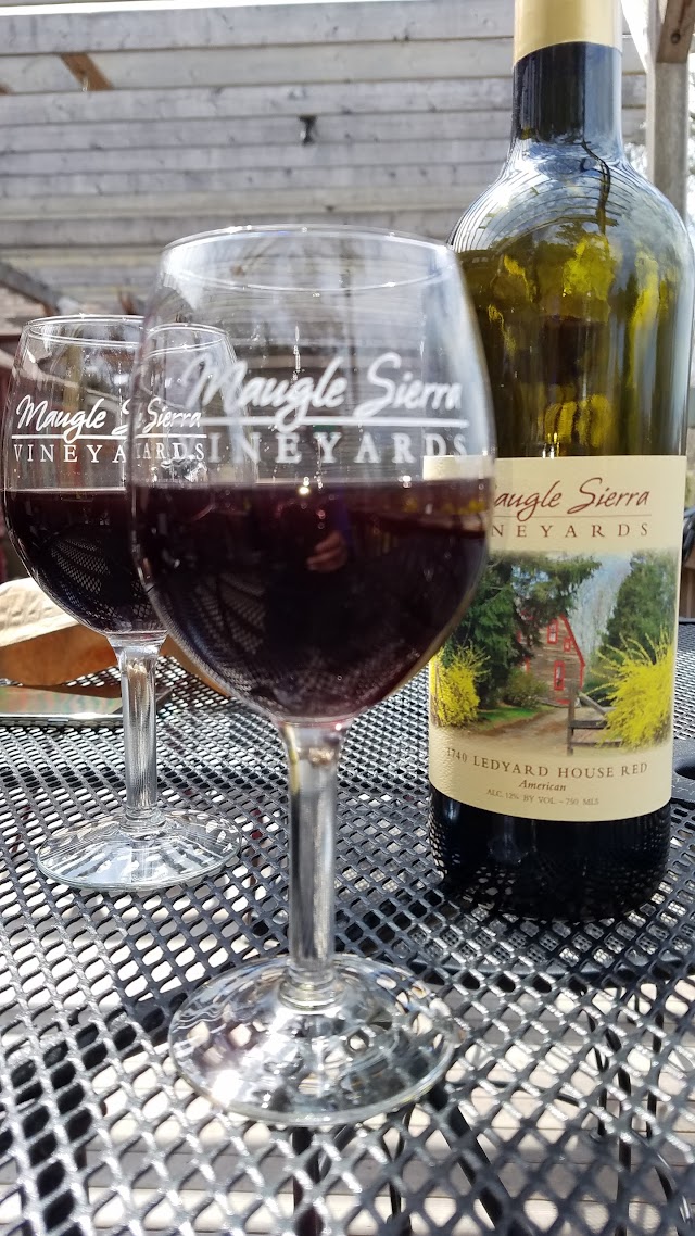 Maugle Sierra Vineyards