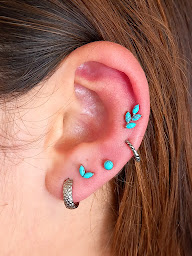 Photo n°2 de OLD SKULL SHOP 'N PIERCING à Pontivy (Salon de piercing)