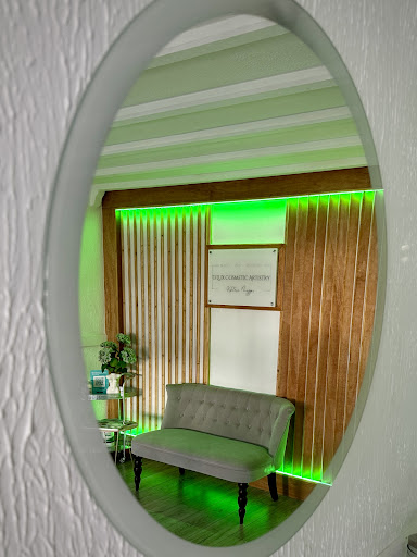 D’Lux Cosmetic Artistry