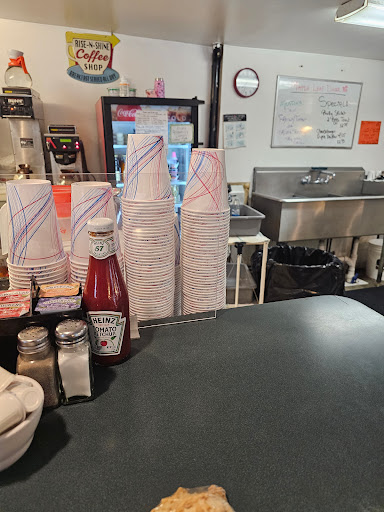 Maple Leaf Diner - Visual
