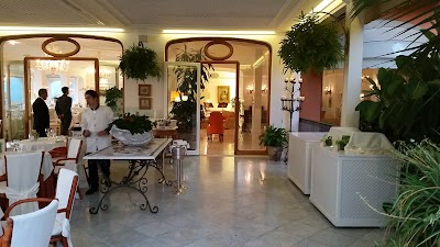 Photos of Grand Hotel Ambassadors