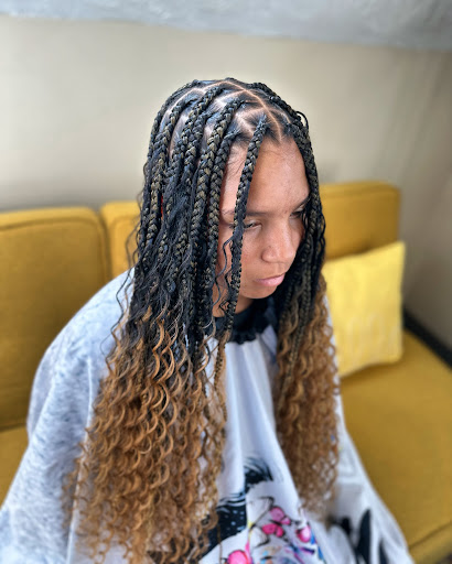 Nikki's Hair Braiding - Thumbnail