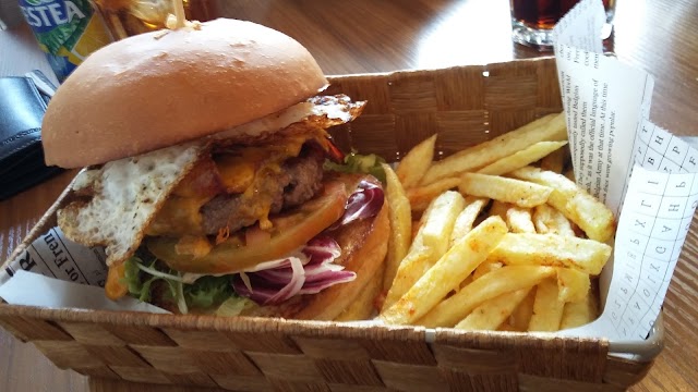 Espai Burguer-Tar Tar Tapas Bar
