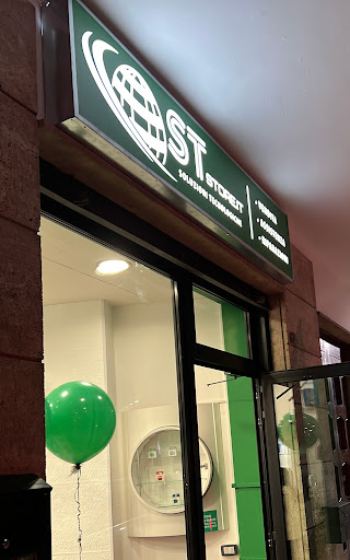 St Store - Visual