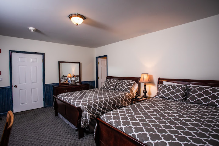 Blue Hill Lodge & Rental Properties by null