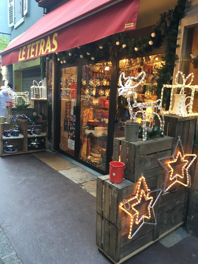 Le Tetras