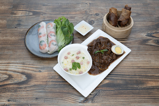 Photo 5 - Le M Viet