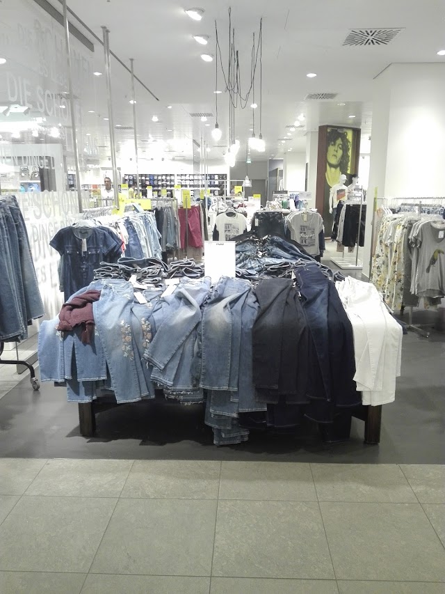 Breuninger Karlsruhe