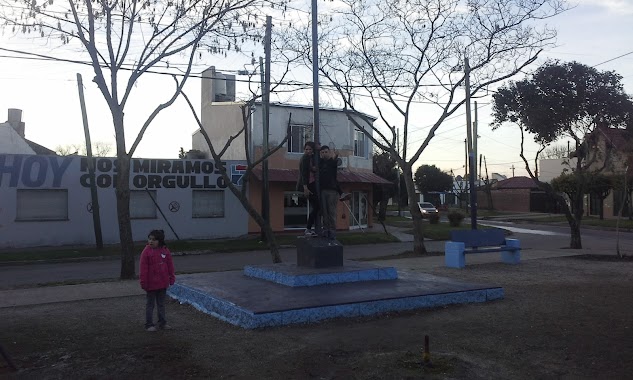 Plaza Dr. Ramil (La Perla), Author: Naty Mondejar