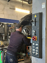 Photo n°21 de Point S - Champigny sur Marne à Champigny-sur-Marne (Magasin de pneus)