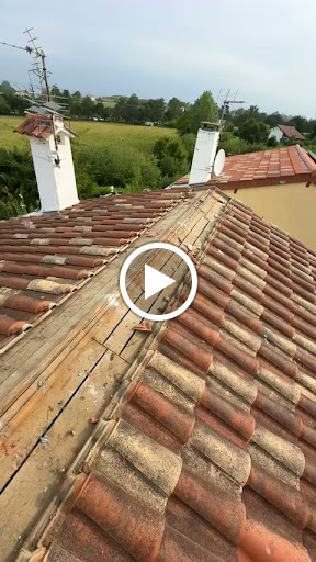 Photo de Entreprise de couverture - Bayonne - Anglet - Biarritz - Rénovation de toiture à Saubrigues (40230)