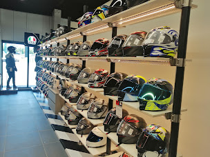 Photo n°10 de Dainese Grenoble - PÔLE MOTOS 38 à Seyssins (Magasin de vêtements)