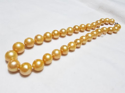 Indonesian Pearls, Author: Indonesian Pearls
