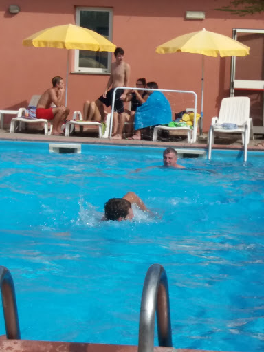 Piscina CASTEL DEL PIANO Gallery - Italy
