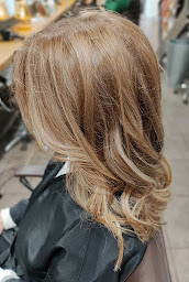 Photo n°15 de Le Fauteuil à Jargeau (Salon de coiffure)