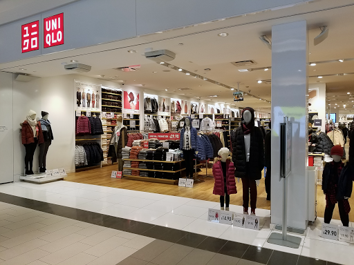 UNIQLO Roosevelt Field - Thumbnail