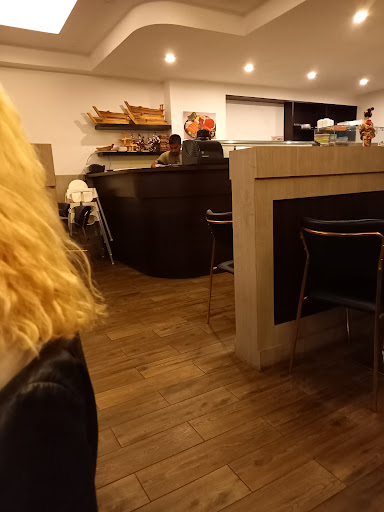 Half Store - Visual