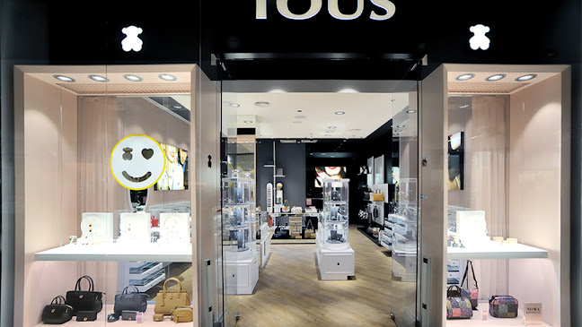 Tous