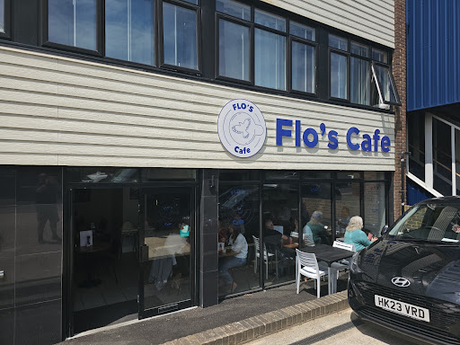Flo's Cafe - Visual