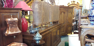 Photo n°3 de Dubois Nicole à Bias (Magasin d'antiquités)