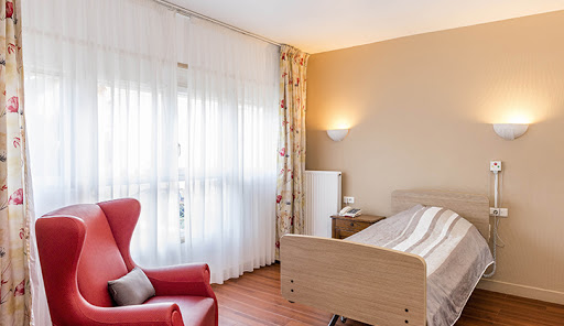 Photo de EHPAD Villa Caroline à Asnières-sur-Seine (92600)