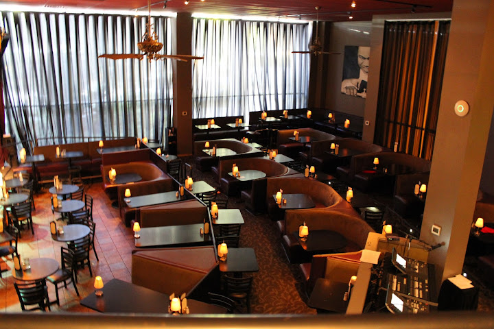 Dimitriou's Jazz Alley by null