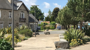 Photo n°4 de Mairie de Saint-Clet à Saint-Clet (Hôtel de ville)