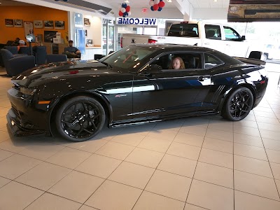 Photos of Serra Chevrolet