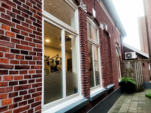 Erik ter Mors Hairfashion Dames-Herenkapsalon