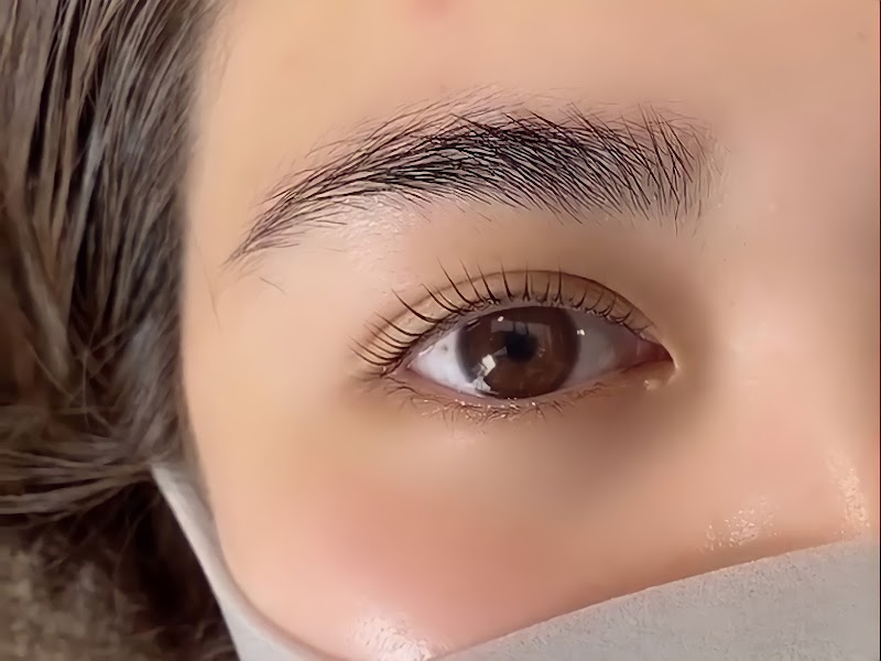 MadonnaLily マツエク・ネイル専門店