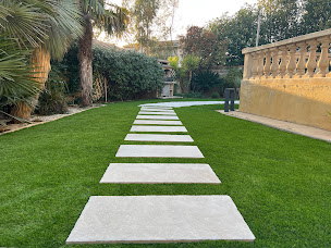 Photo n°2 de Aj Home - Vente De Gazon Synthétique à Marseille (Pépinière)