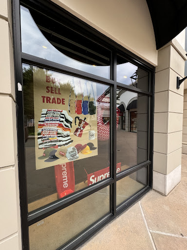 Hype World Deer Park Outlet - Thumbnail